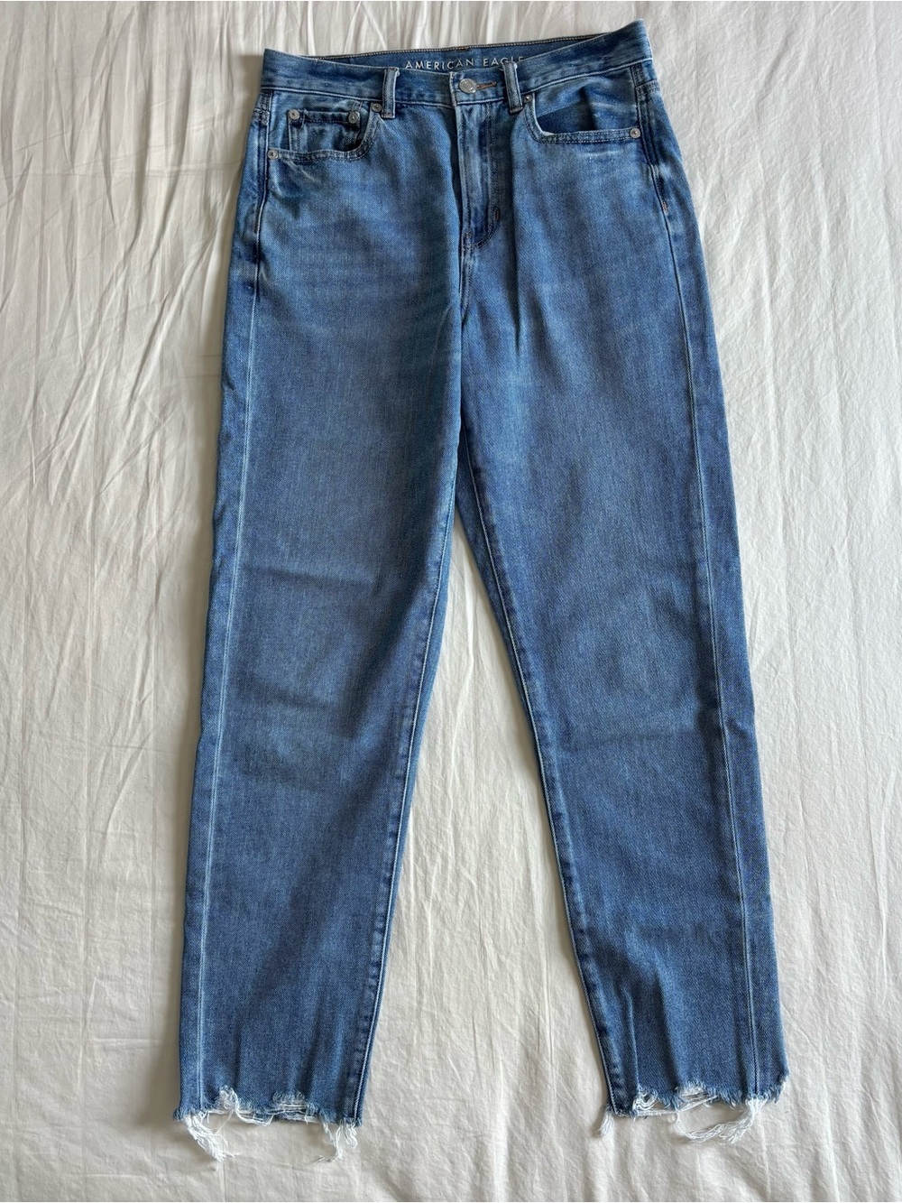 American Eagle Mom Jean with Frayed Hem 4R